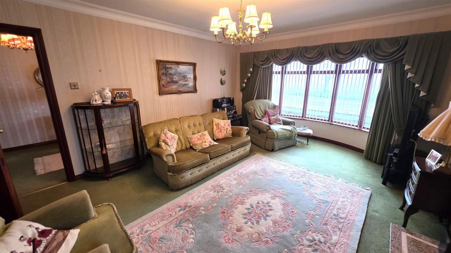 158 Seven Mile Straight