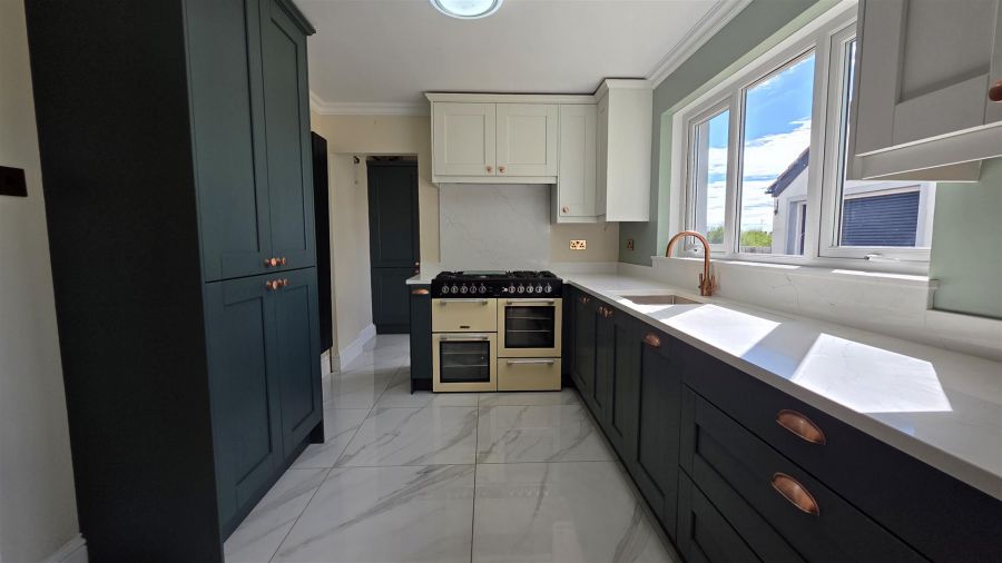 4 Fir Grove Lane