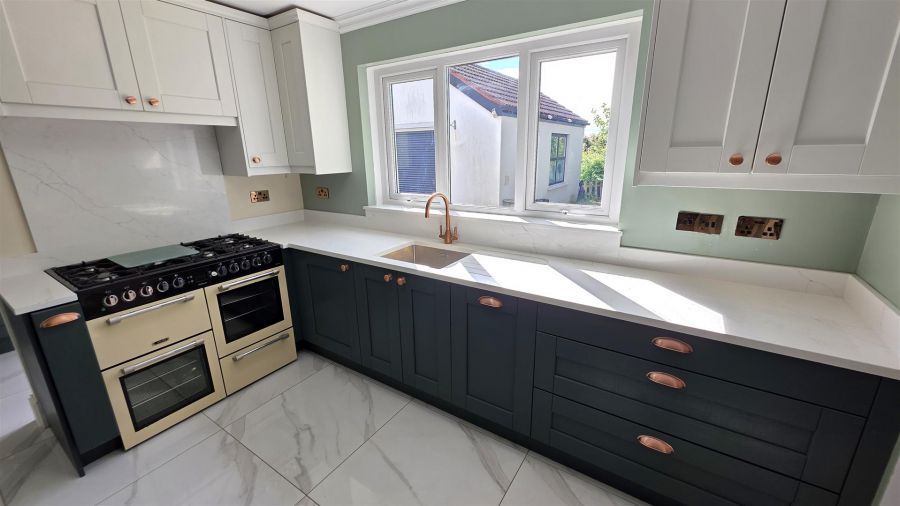 4 Fir Grove Lane