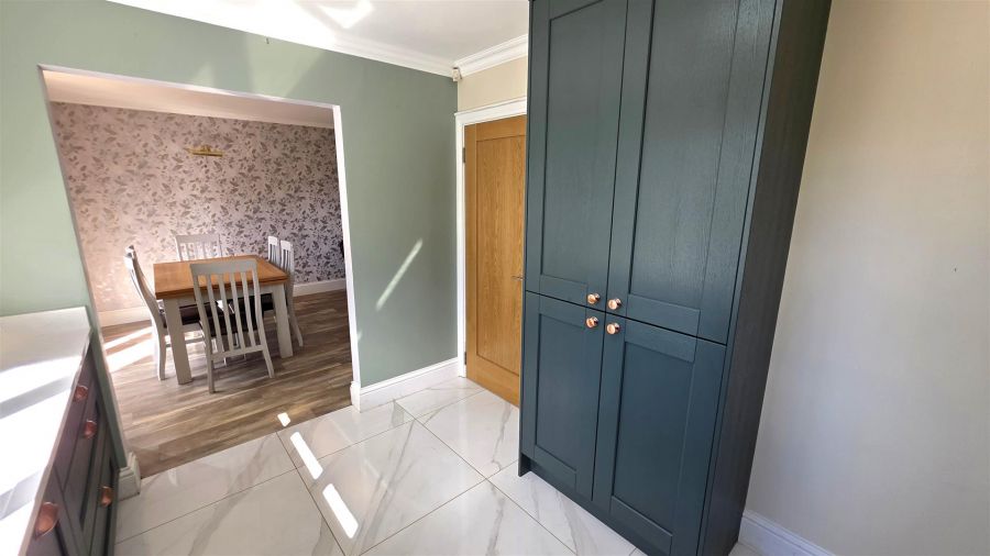 4 Fir Grove Lane