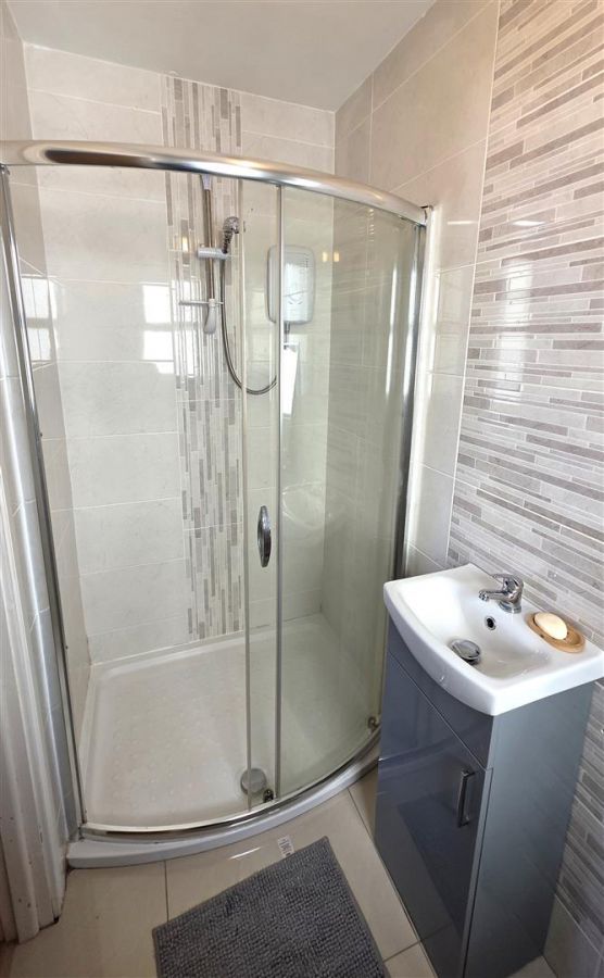 4 Fir Grove Lane