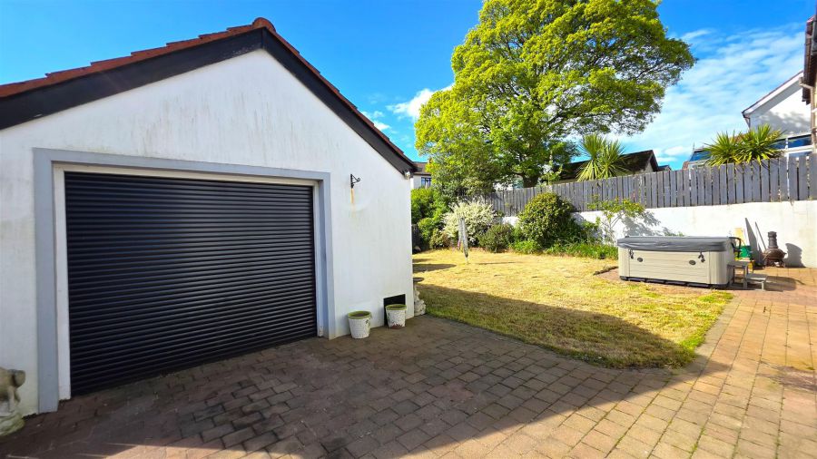 4 Fir Grove Lane