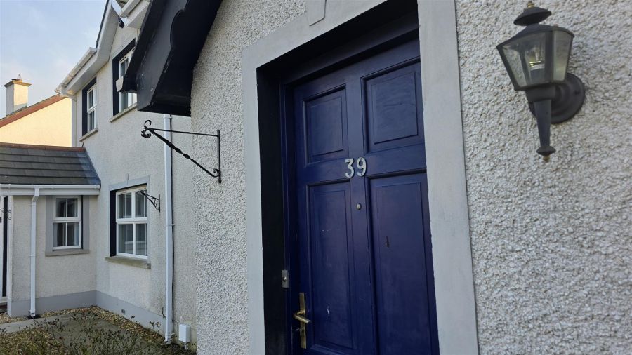 39 Greenvale Manor Gardens