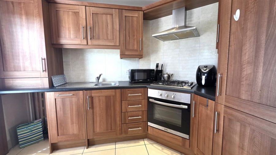 15 Millhouse Close
