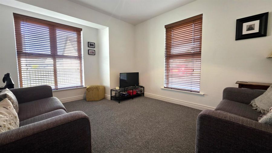 15 Millhouse Close