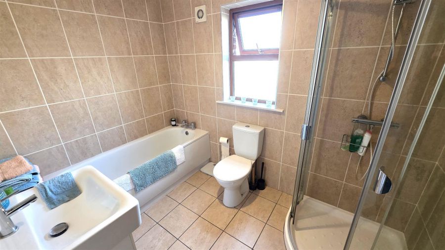 15 Millhouse Close