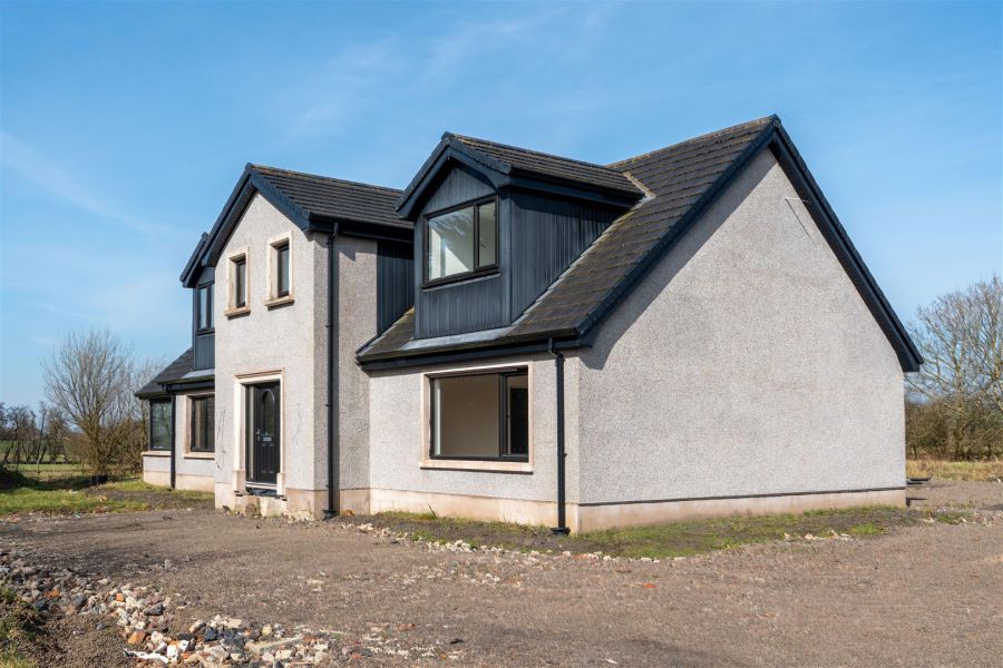 254 Seven Mile Straight