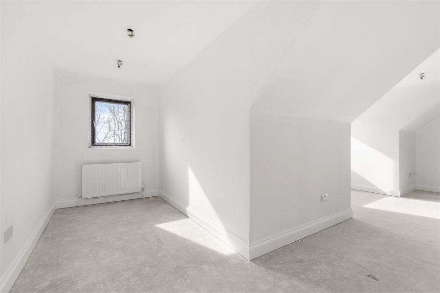 254 Seven Mile Straight