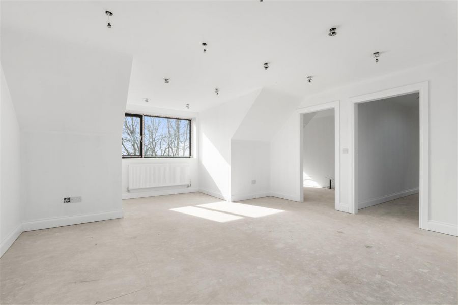 254 Seven Mile Straight