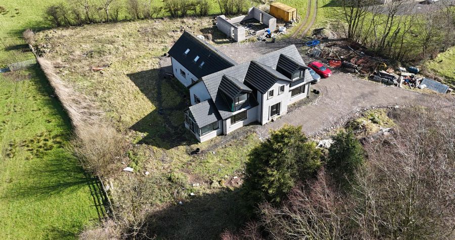 254 Seven Mile Straight