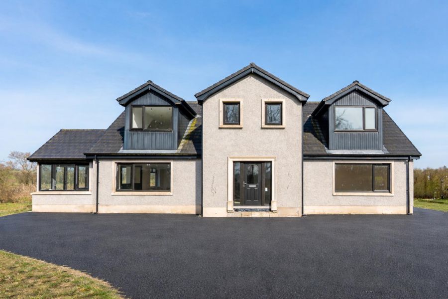 254 Seven Mile Straight