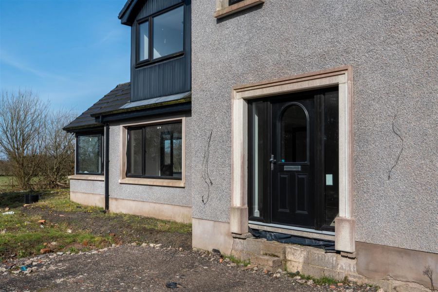 254 Seven Mile Straight