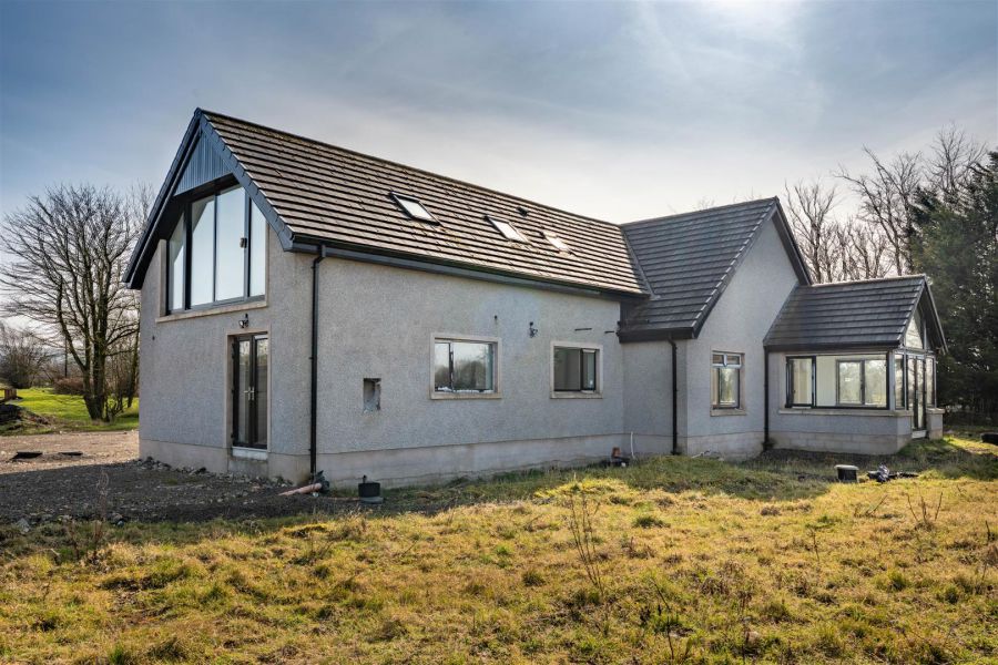 254 Seven Mile Straight