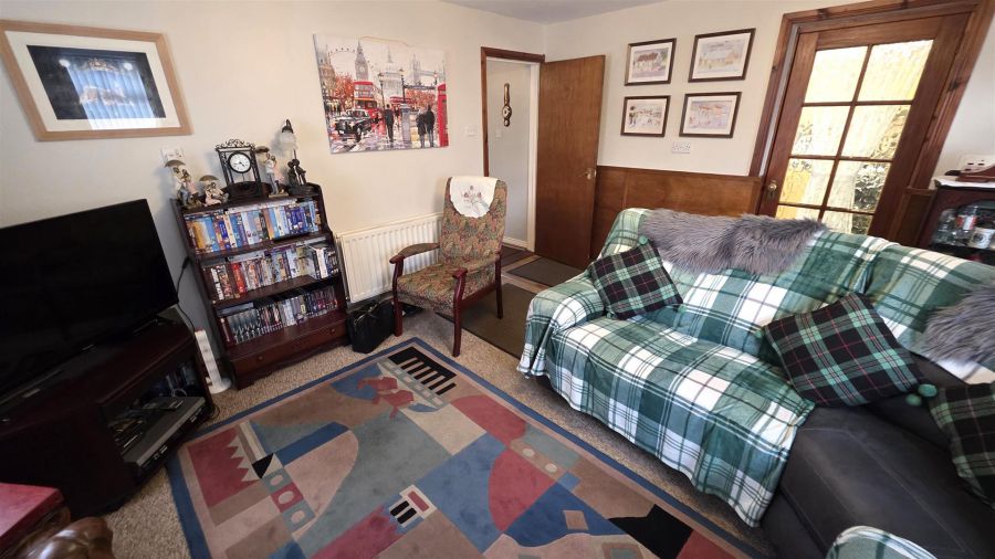 74 Tobergill Gardens