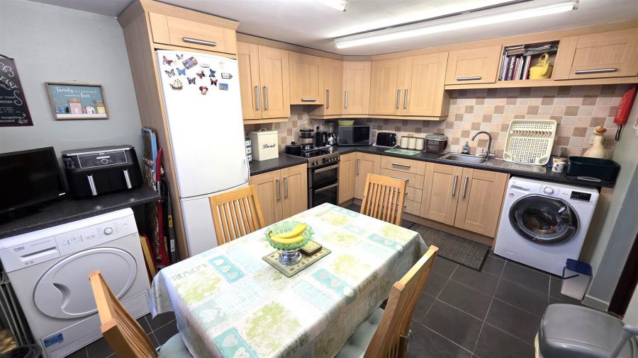 74 Tobergill Gardens