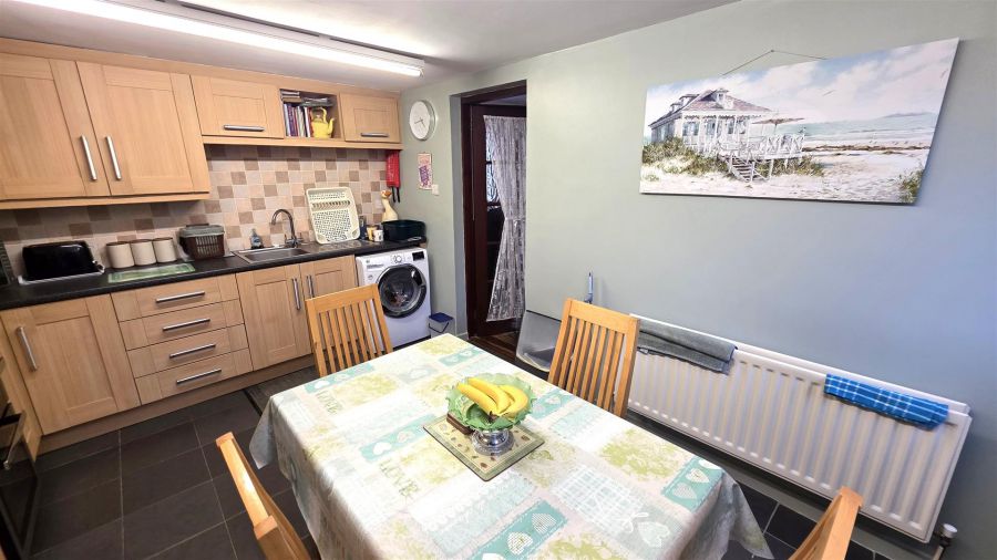 74 Tobergill Gardens