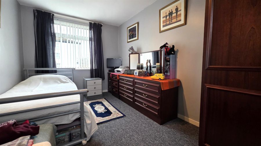 74 Tobergill Gardens