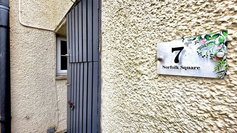 7 Norfolk Square