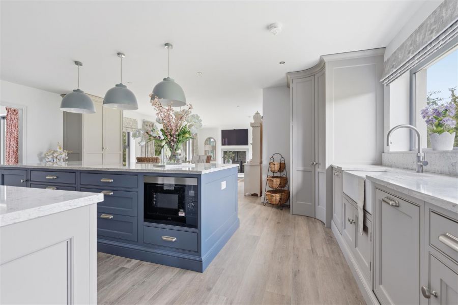 3 Ballytweedy Manor