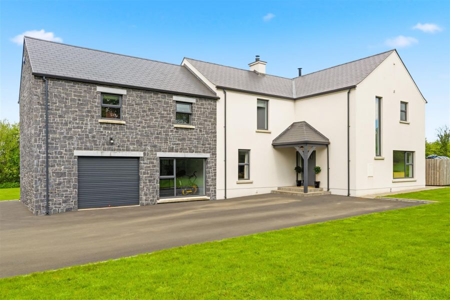 3 Ballytweedy Manor