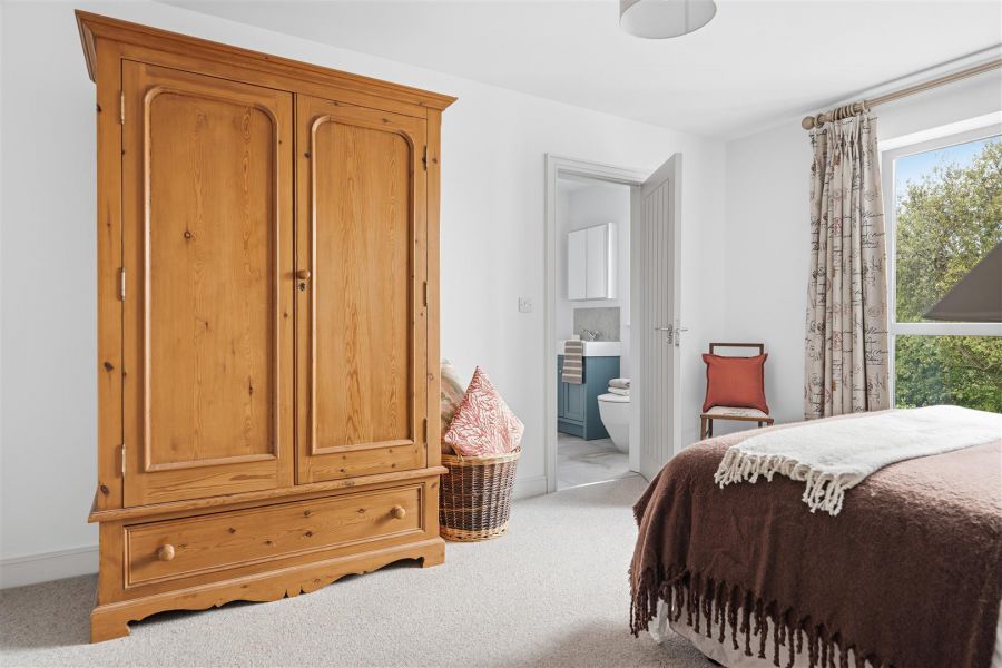 3 Ballytweedy Manor
