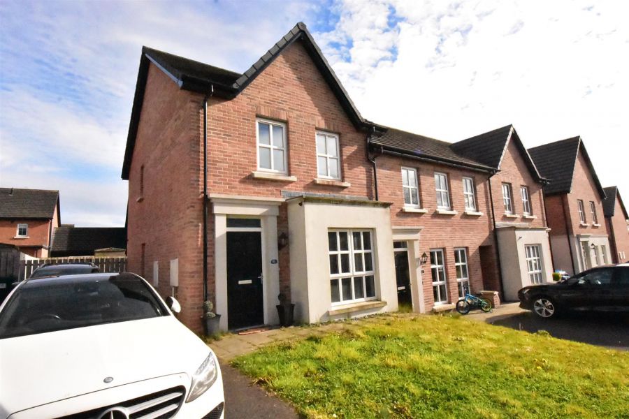 8 Ballyveigh Mews