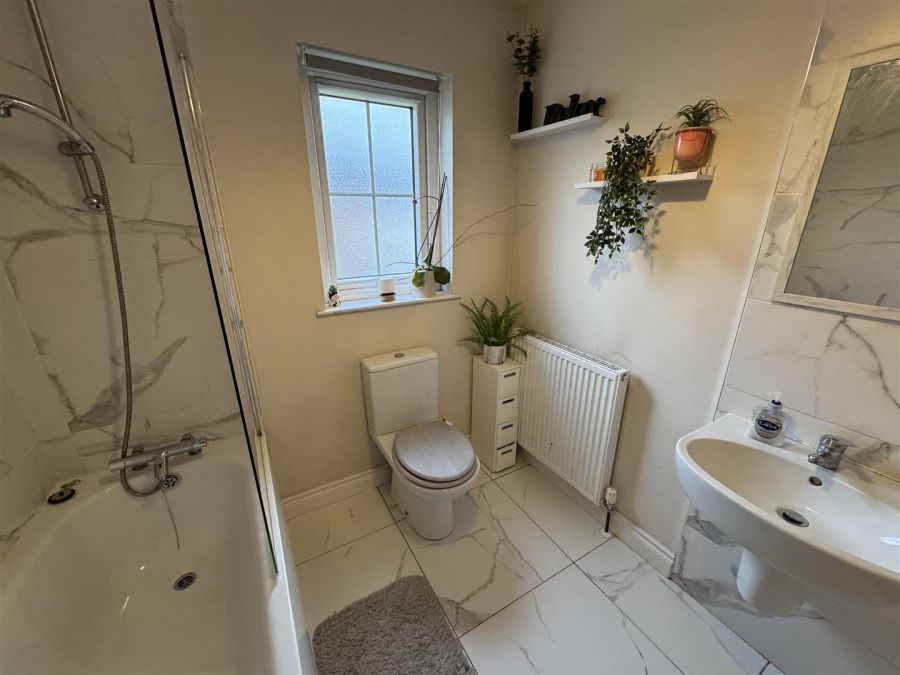 8 Ballyveigh Mews