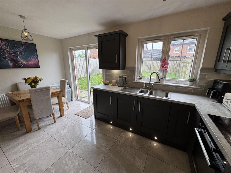 8 Ballyveigh Mews