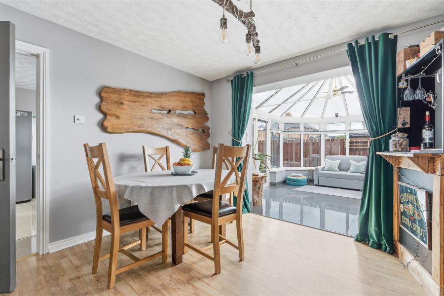 4 Mount Oriel Court
