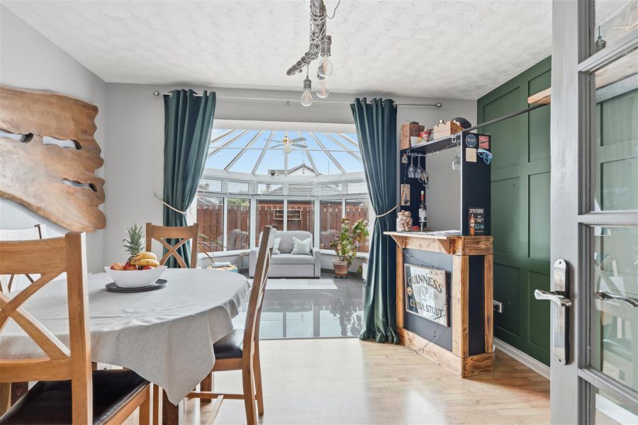 4 Mount Oriel Court