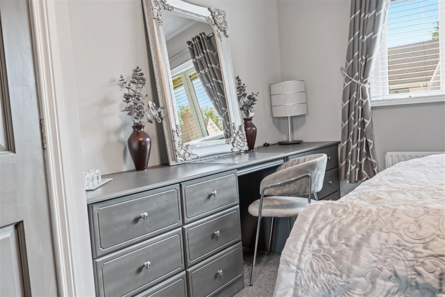 4 Mount Oriel Court