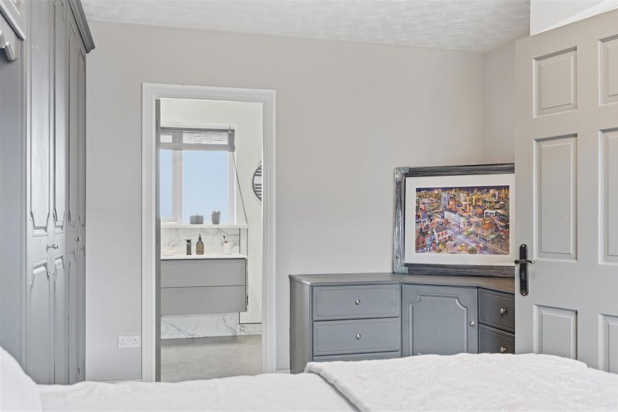 4 Mount Oriel Court