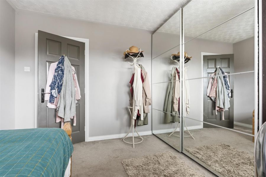 4 Mount Oriel Court