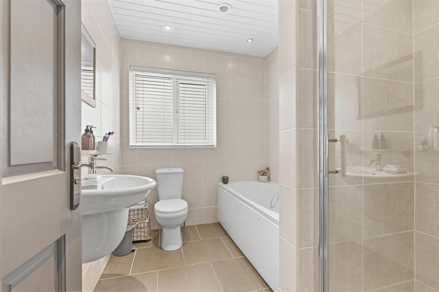4 Mount Oriel Court