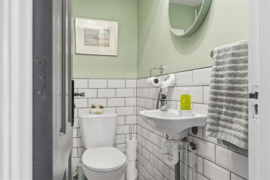 4 Mount Oriel Court