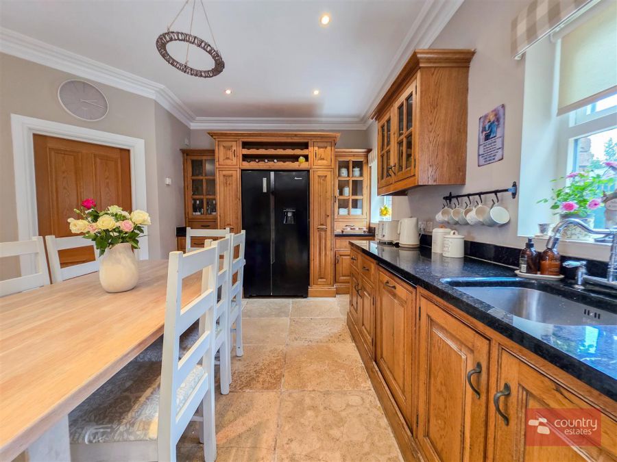 'The Manor House' 1 Carnbank