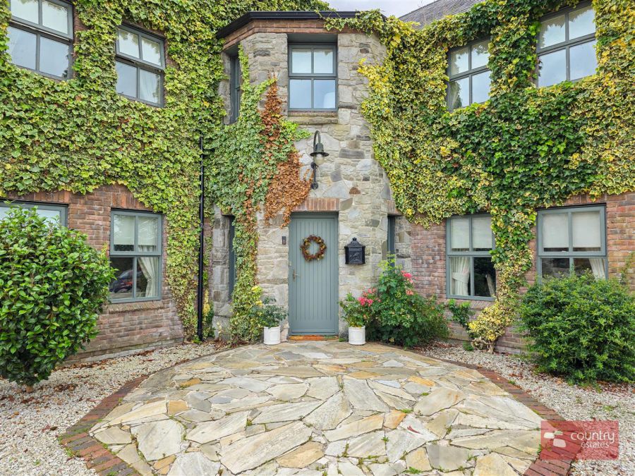 'The Manor House' 1 Carnbank