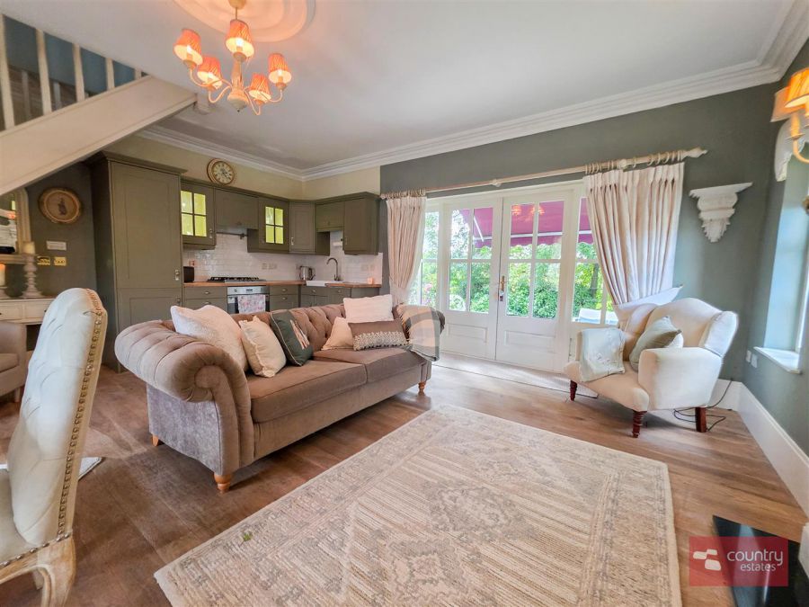 'The Manor House' 1 Carnbank