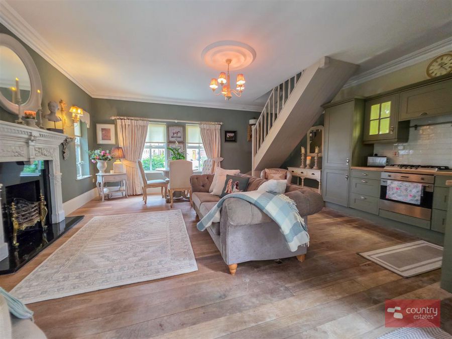 'The Manor House' 1 Carnbank