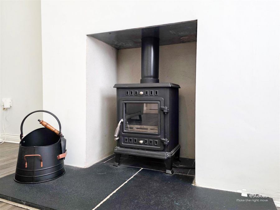 18 Lower Rogan Manor