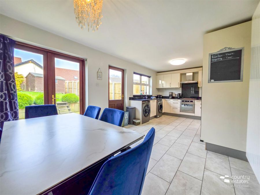 18 Lower Rogan Manor