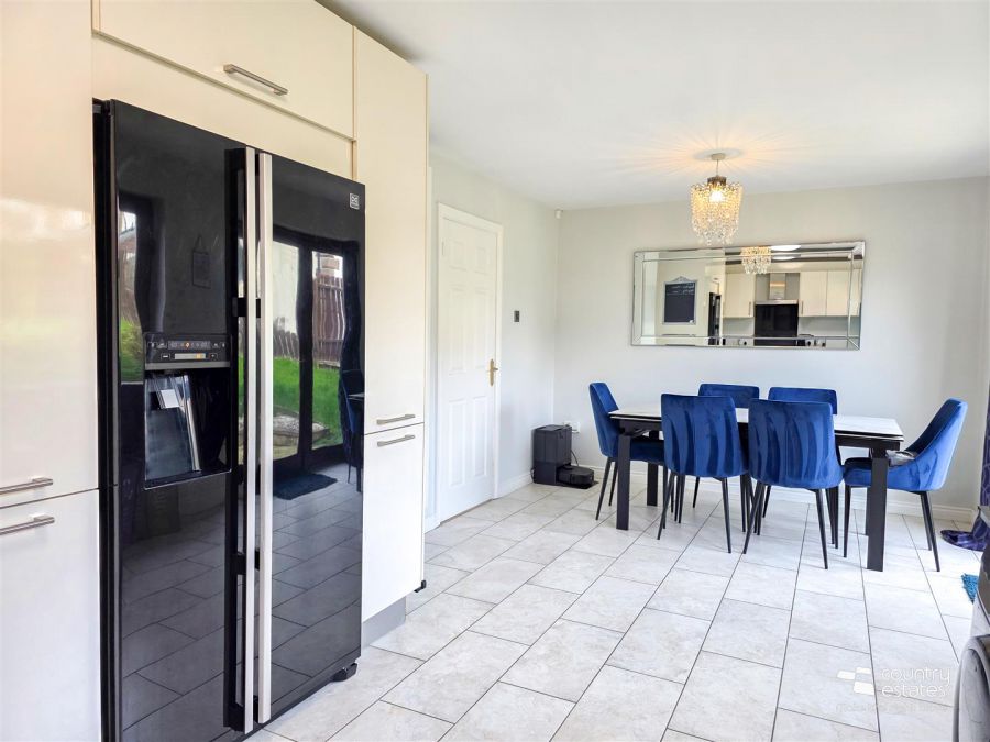 18 Lower Rogan Manor