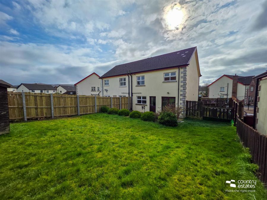 18 Lower Rogan Manor