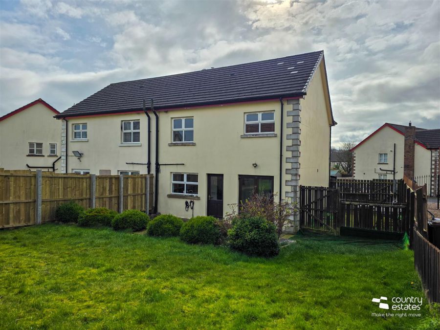 18 Lower Rogan Manor