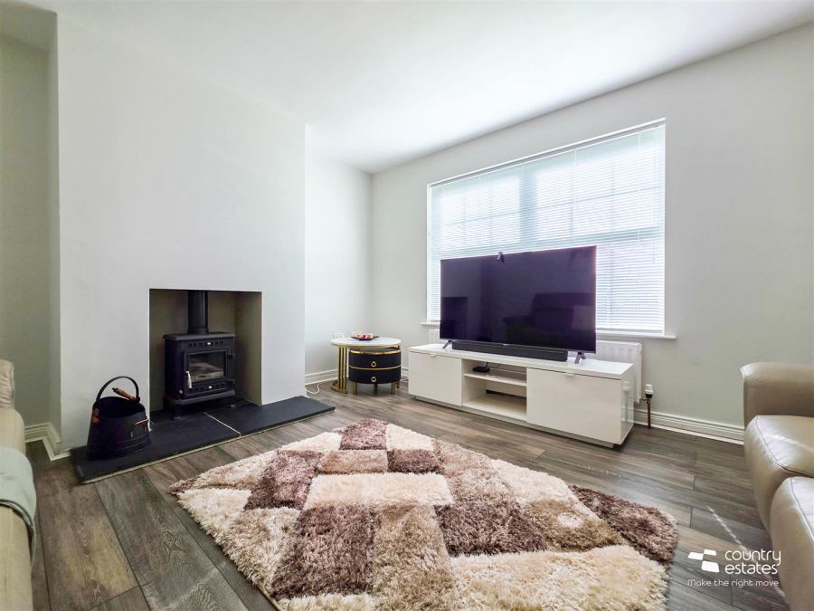 18 Lower Rogan Manor