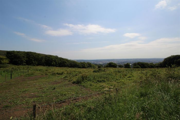 Land Adjacent To No.33 Upper Hightown Road Land Adjacent To No.33 Upper Hightown Road