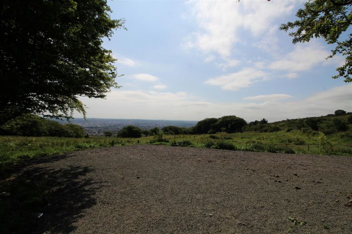 Land Adjacent To No.33 Upper Hightown Road Land Adjacent To No.33 Upper Hightown Road