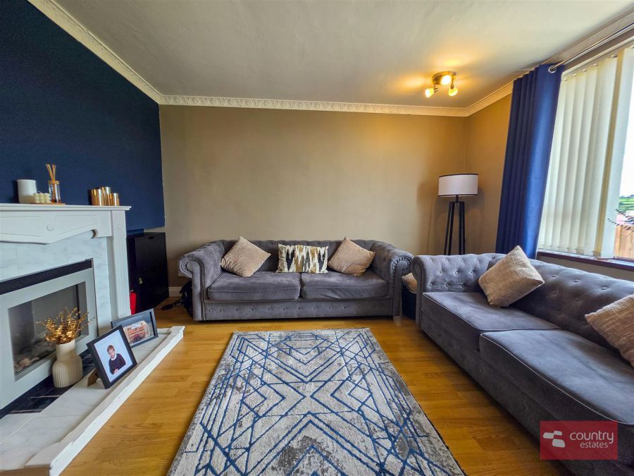 27 Forthill Park