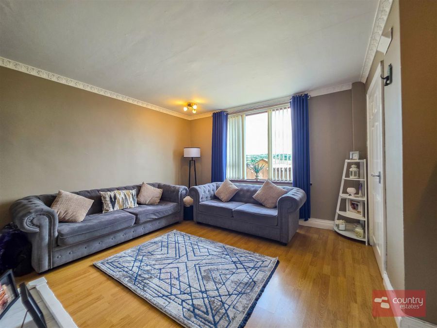 27 Forthill Park