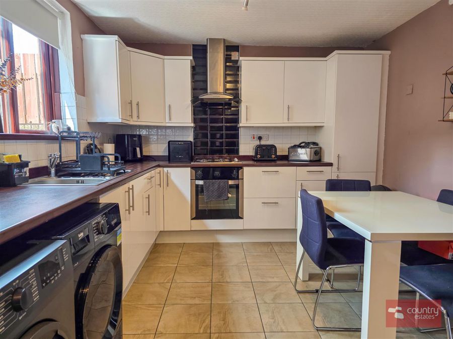 27 Forthill Park